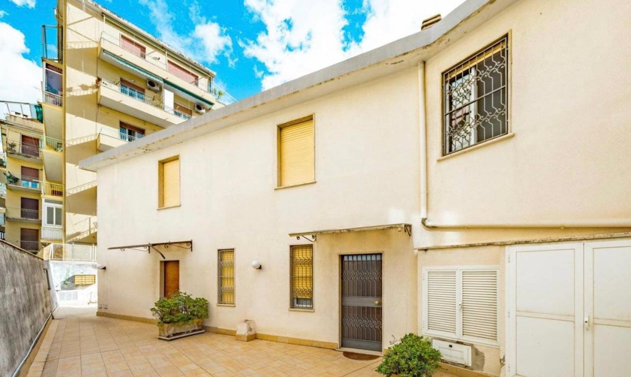 Апартаменты Casa Girasole Sanremo Centro Экстерьер фото
